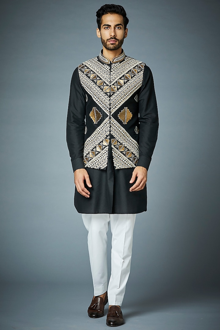 Black Thread Embroidered Bundi Jacket With Kurta Set by Gargee Designers