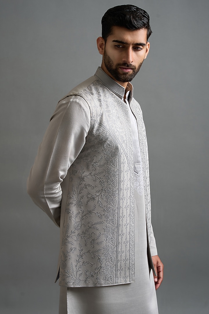 Silver Grey Chanderi Silk Thread Embroidered Bundi Jacket Set by Gargee Designers at Pernia's Pop Up Shop
