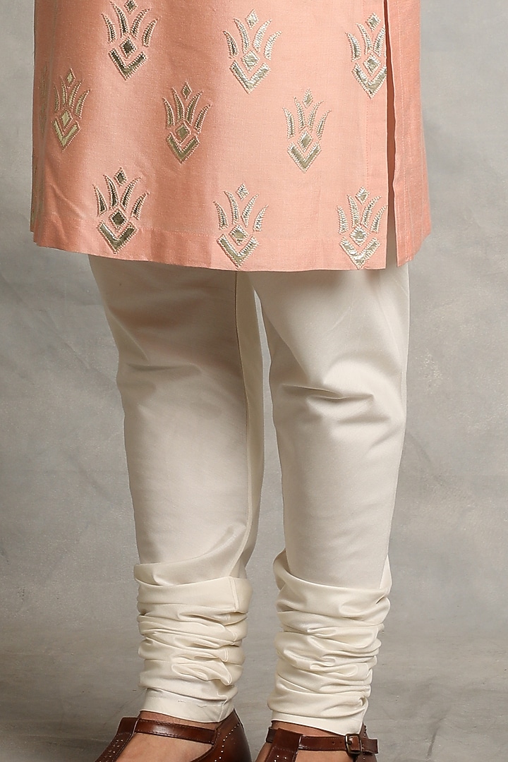 Peach Cotton Silk Applique Embroidered Kurta Set by Gargee Designers at Pernia's Pop Up Shop