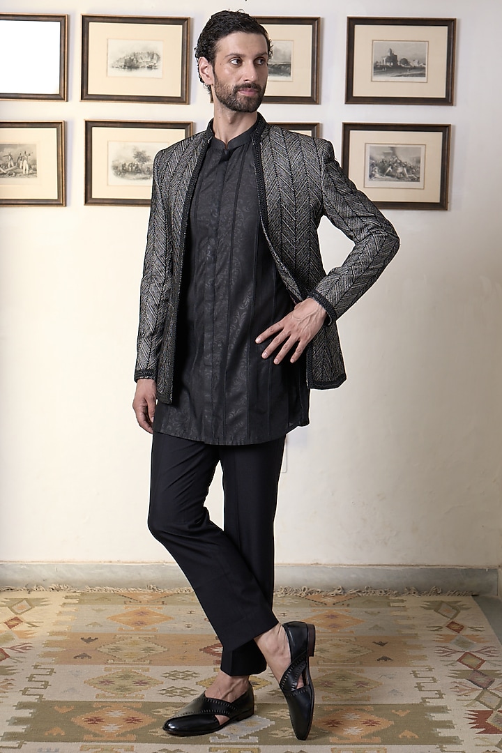 Black Linen Embroidered Indo-Western Set by Gargee Designers