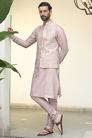 Oyster Pink Cotton Silk Applique Work Bundi Jacket Set by Gargee Designers