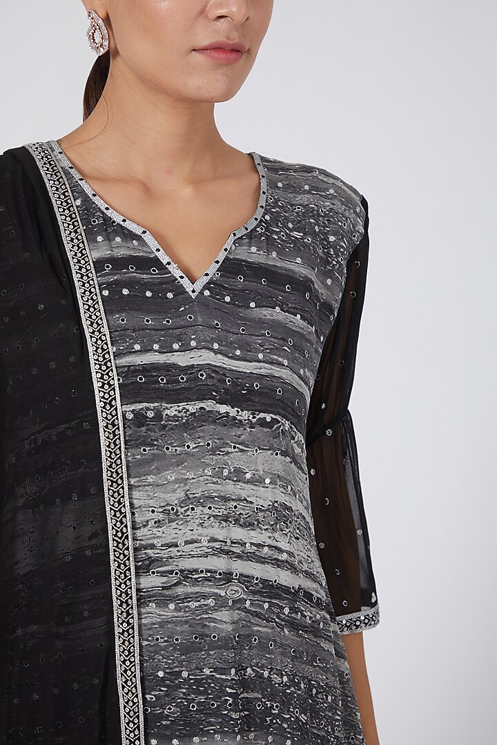 Black & Silver Hand Embroidered Long Kurta Set by Garima Bindal at Pernia's Pop Up Shop