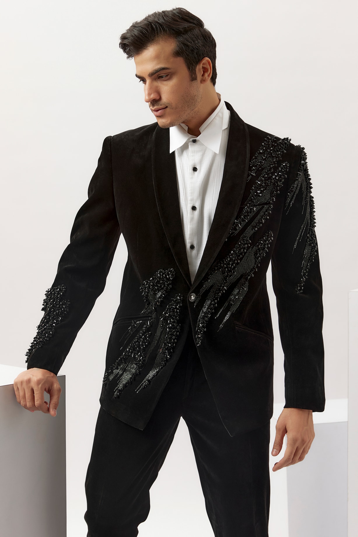 Black Velvet Crystal Embroidered Tuxedo Set Design by Gaurav Gupta Men ...