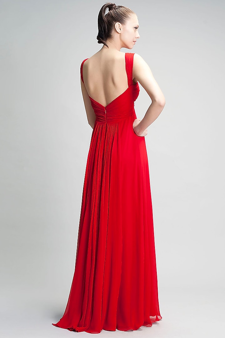 Red Slim Viscose Georgette Gown by Gauri and Nainika at Pernia's Pop Up Shop