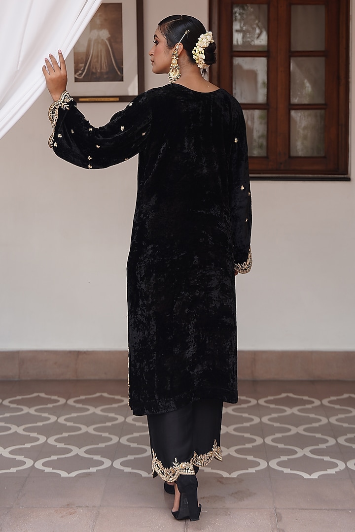 Black Silk Velvet Zardosi Hand Embroidered Kurta Set by Gul by Aishwarya at Pernia's Pop Up Shop