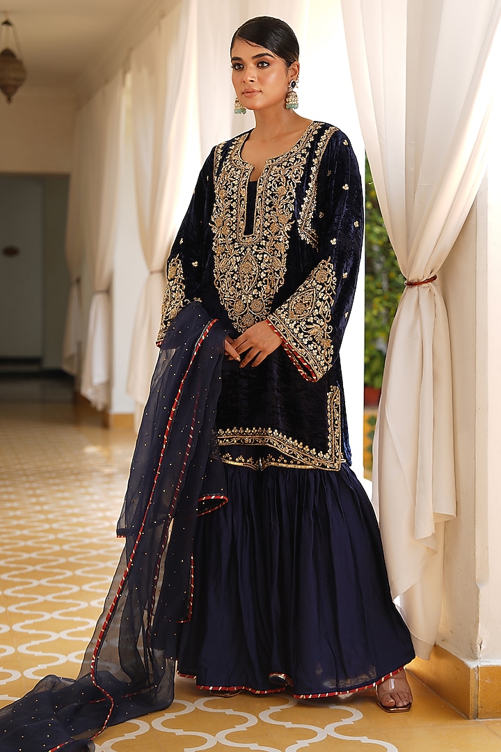 Navy Blue Velvet Zardosi Hand Embroidered Kurta Set by Gul by Aishwarya at Pernia's Pop Up Shop