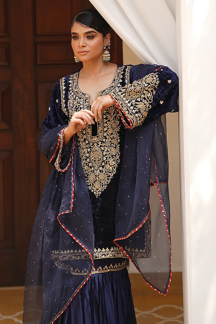 Navy Blue Velvet Zardosi Hand Embroidered Kurta Set by Gul by Aishwarya at Pernia's Pop Up Shop