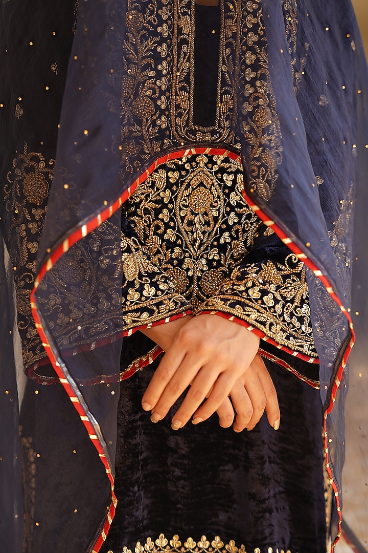 Navy Blue Velvet Zardosi Hand Embroidered Kurta Set by Gul by Aishwarya at Pernia's Pop Up Shop