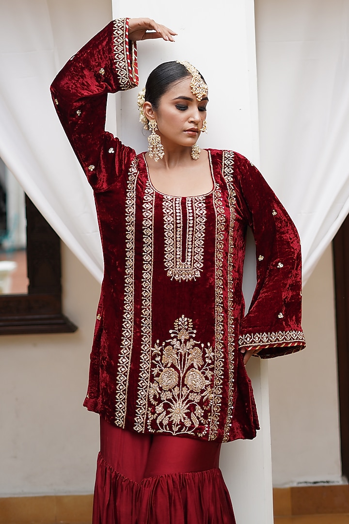 Maroon Velvet Zardosi Hand Embroidered Kurta Set by Gul by Aishwarya at Pernia's Pop Up Shop