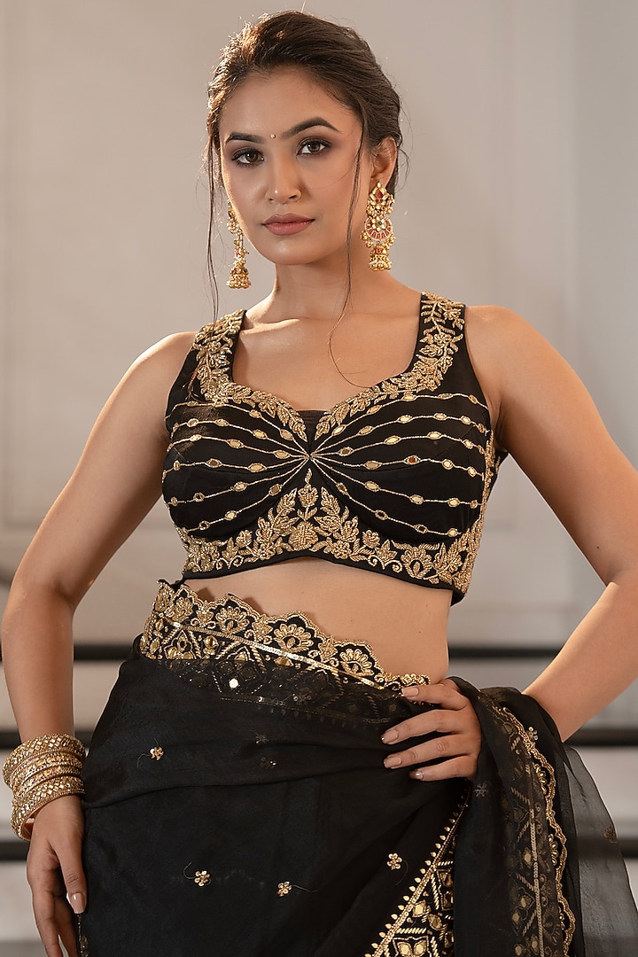 Black Pure Silk Organza Aari Hand Embroidered Wedding Saree Set by Gul by Aishwarya at Pernia's Pop Up Shop