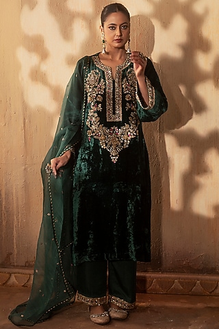Bottle Green Velvet Hand Embroidered Kurta Set by Gul by Aishwarya