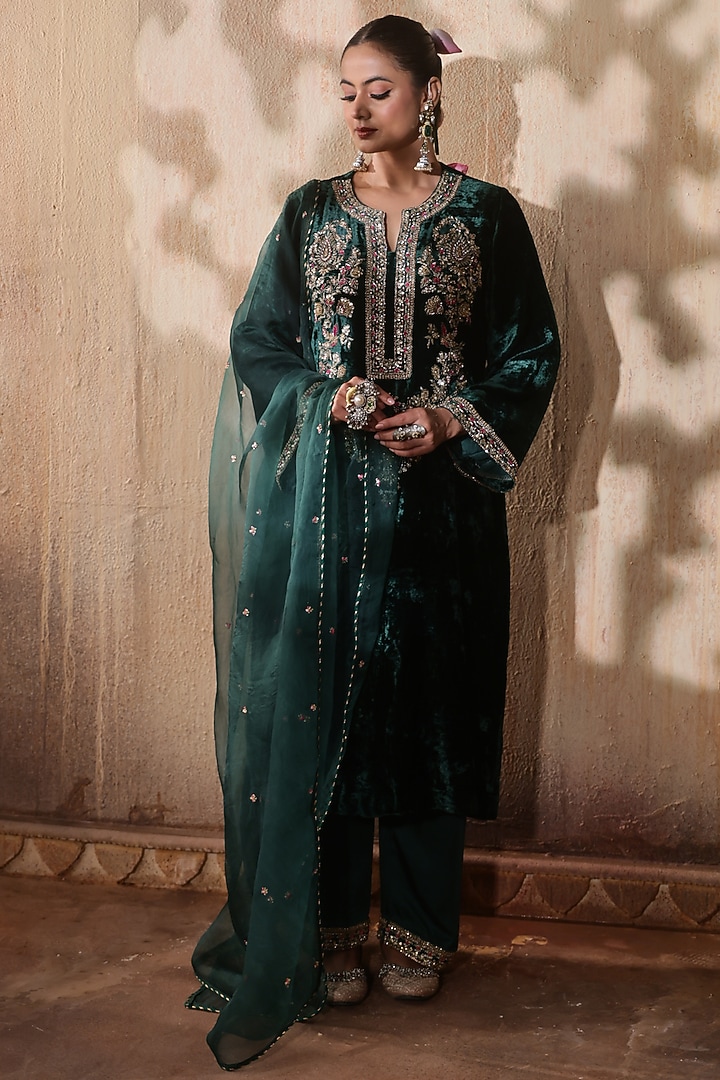 Bottle Green Velvet Hand Embroidered Kurta Set by Gul by Aishwarya at Pernia's Pop Up Shop
