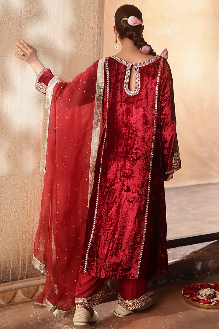 Maroon Velvet Hand Embroidered A-Line Kurta Set by Gul by Aishwarya at Pernia's Pop Up Shop