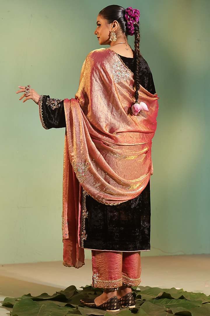 Black Velvet Hand Embroidered Kurta Set by Gul by Aishwarya at Pernia's Pop Up Shop