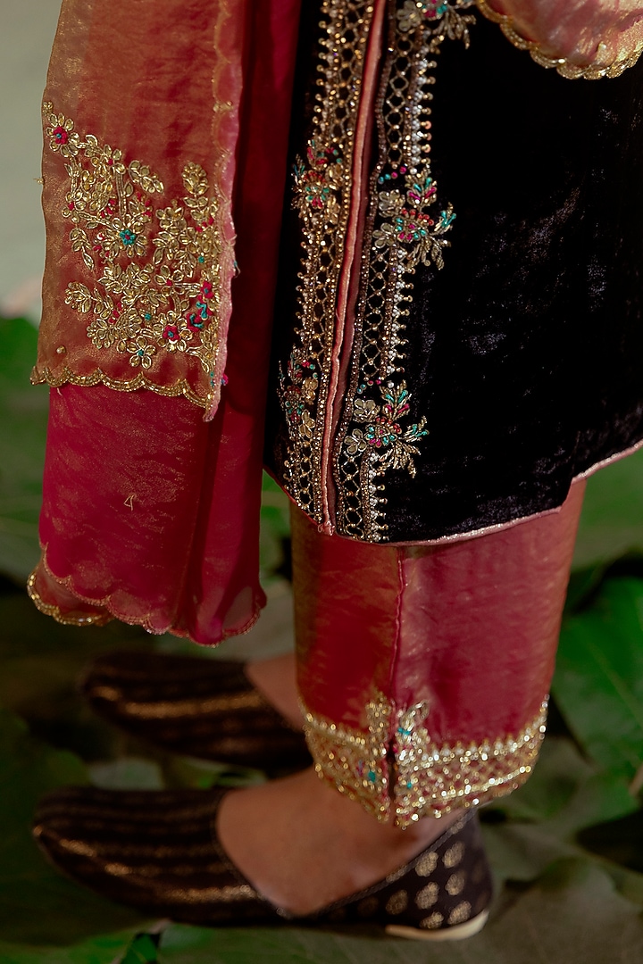 Black Velvet Hand Embroidered Kurta Set by Gul by Aishwarya at Pernia's Pop Up Shop