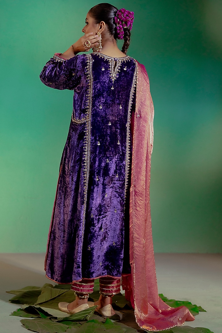 Violet-Blue Velvet Hand Embroidered A-Line Kurta Set by Gul by Aishwarya at Pernia's Pop Up Shop