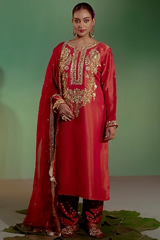 Rust-Pink Tissue Satin Hand Embroidered Kurta Set by Gul by Aishwarya