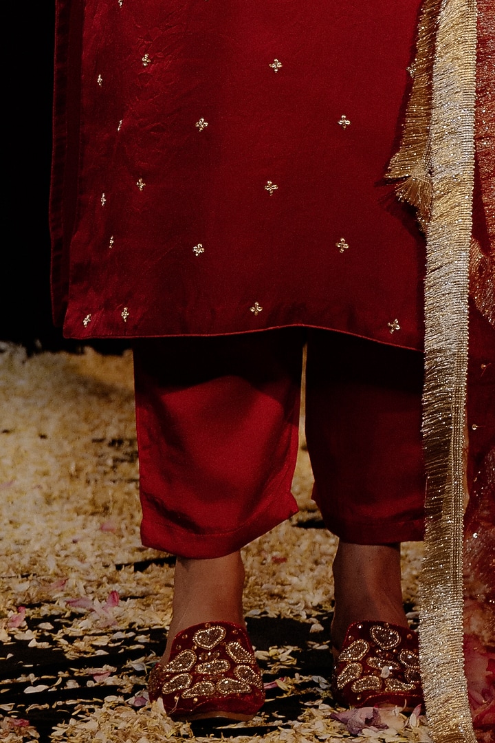 Maroon Satin Silk Hand Embroidered Kurta Set by Gul by Aishwarya at Pernia's Pop Up Shop