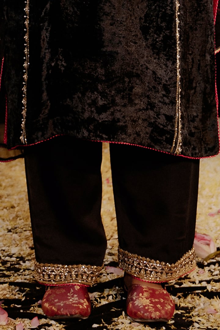 Black Velvet Hand Embroidered Kurta Set by Gul by Aishwarya at Pernia's Pop Up Shop
