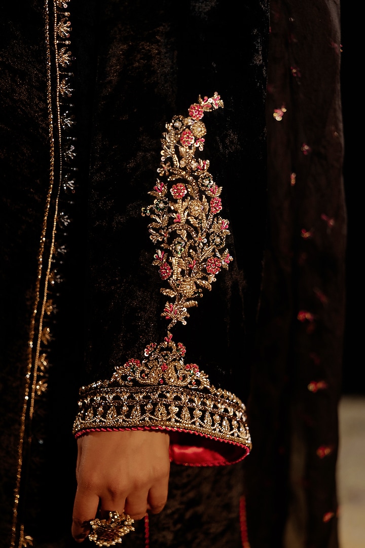 Black Velvet Hand Embroidered Kurta Set by Gul by Aishwarya at Pernia's Pop Up Shop