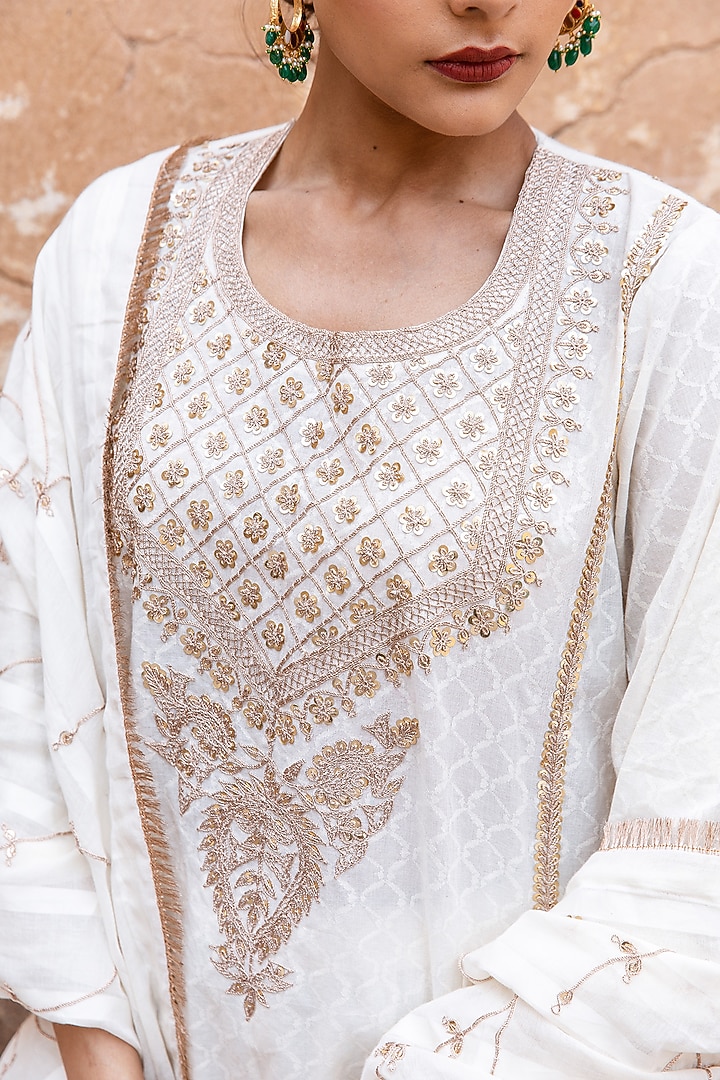Off-White Cotton Hand Embroidered Kurta Set by GulaboJaipur by Saloni Panwar at Pernia's Pop Up Shop