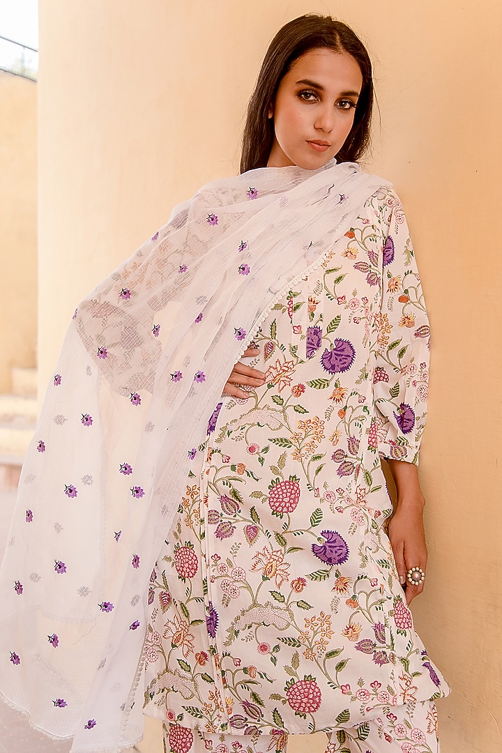 White Block Printed Kurta Set by GulaboJaipur by Saloni Panwar at Pernia's Pop Up Shop