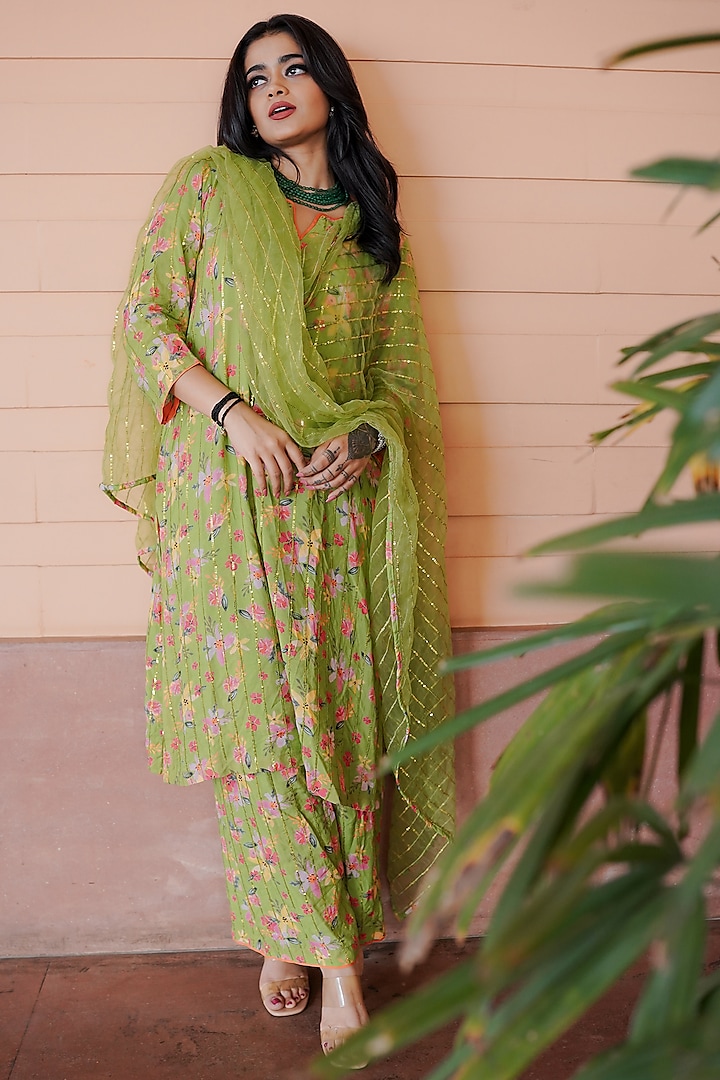 Green Muslin Floral Printed Straight Kurta Set by GulaboJaipur by Saloni Panwar