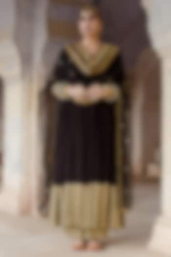 Black Embroidered Party Wear Anarkali Set by GulaboJaipur by Saloni Panwar at Pernia's Pop Up Shop