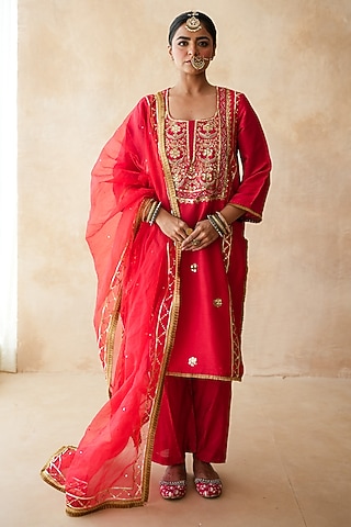 Red Chanderi Zardosi Embroidered Straight Kurta Set by GulaboJaipur by Saloni Panwar