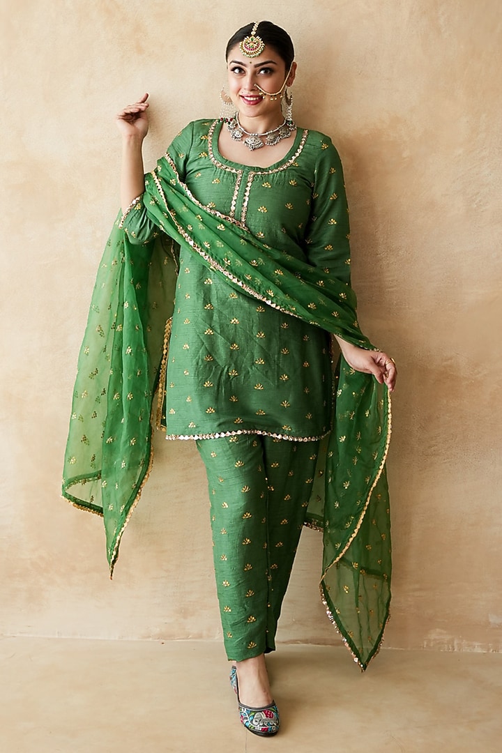 Green Chanderi Handwork Kurta Set by GulaboJaipur by Saloni Panwar at Pernia's Pop Up Shop