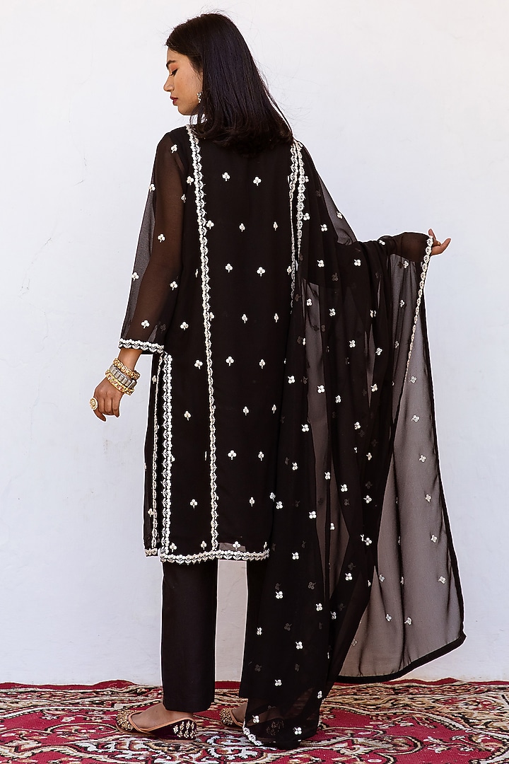 Black Machine Embroidered Straight Kurta Set by GulaboJaipur by Saloni Panwar at Pernia's Pop Up Shop