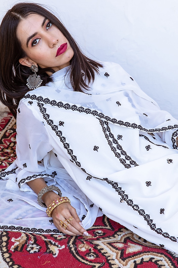 White Georgette Machine Embroidered Straight Kurta Set by GulaboJaipur by Saloni Panwar at Pernia's Pop Up Shop