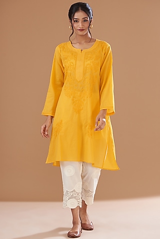 Light Yellow Soft Mulmul Lucknowi Kurta Set by GENDAPHOOL