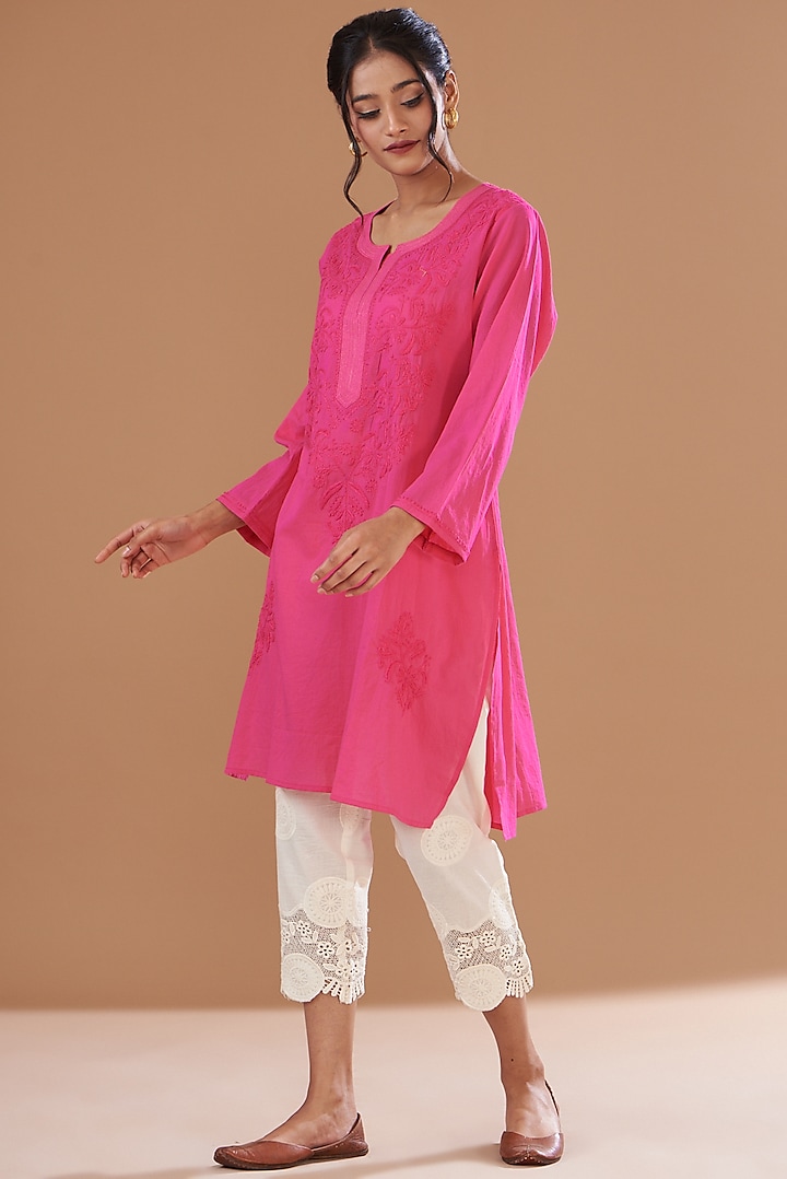 Pink Soft Mulmul Lucknowi Kurta Set by GENDAPHOOL