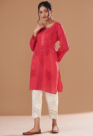 Red Soft Mulmul Lucknowi Kurta Set by GENDAPHOOL