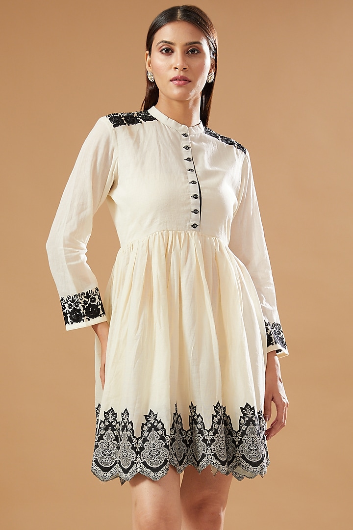 White Mulmul Embroidered Mini Dress by GENDAPHOOL