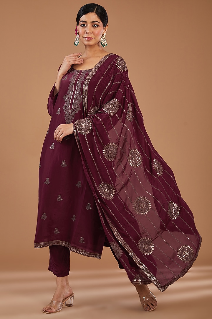 Wine Silk Thread Work Kurta Set by GENDAPHOOL at Pernia's Pop Up Shop