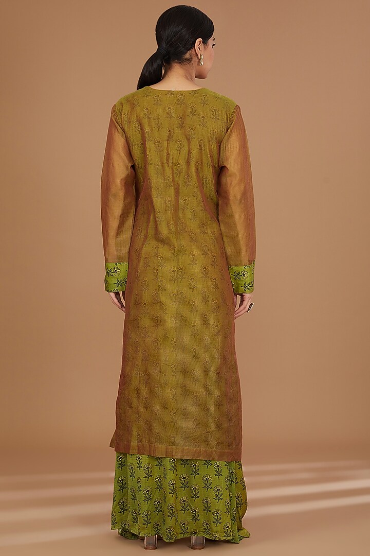 Green Chanderi & Satin Dori Embroidered Layered Kurta Set by GENDAPHOOL at Pernia's Pop Up Shop