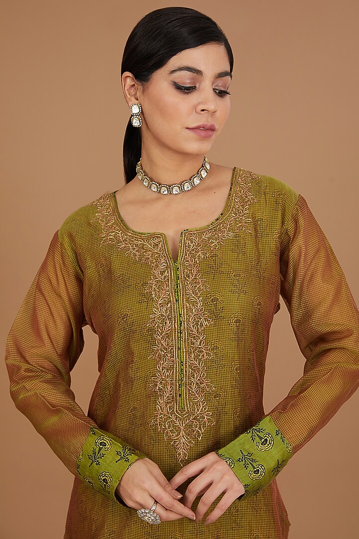 Green Chanderi & Satin Dori Embroidered Layered Kurta Set by GENDAPHOOL at Pernia's Pop Up Shop