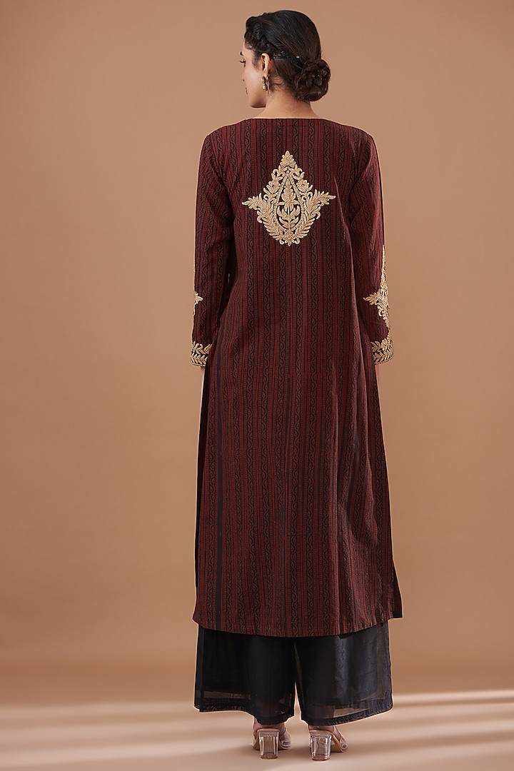 Maroon Cotton Dabu Printed & Dori Embroidered Kurta Set by GENDAPHOOL at Pernia's Pop Up Shop
