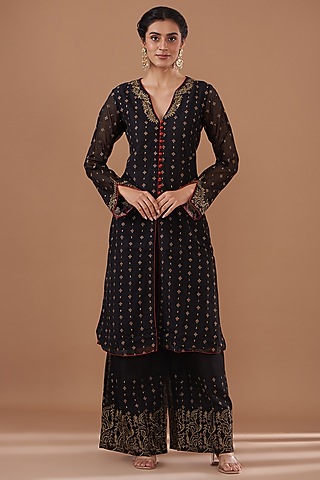 Black Chanderi Zari Embroidered Kurta Set by GENDAPHOOL