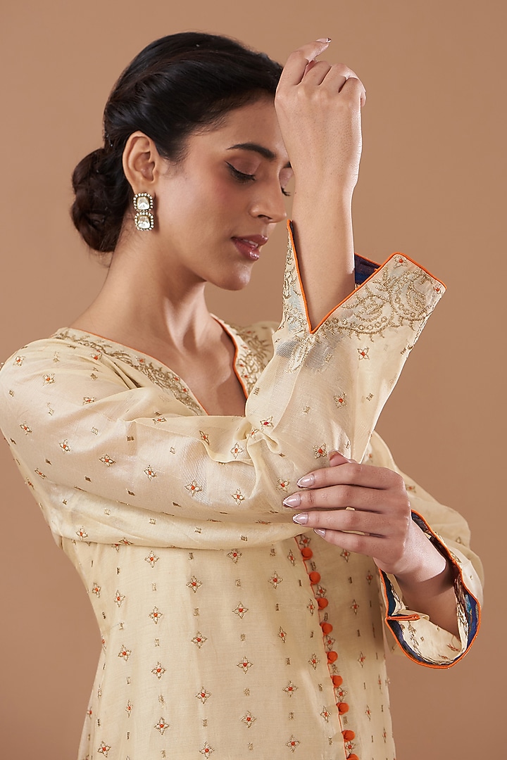 Beige Chanderi Zari Embroidered Kurta Set by GENDAPHOOL at Pernia's Pop Up Shop