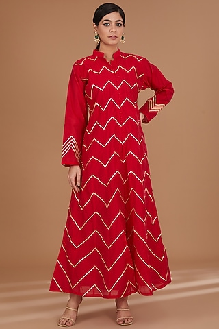 Red Chanderi Gota Anarkali by GENDAPHOOL