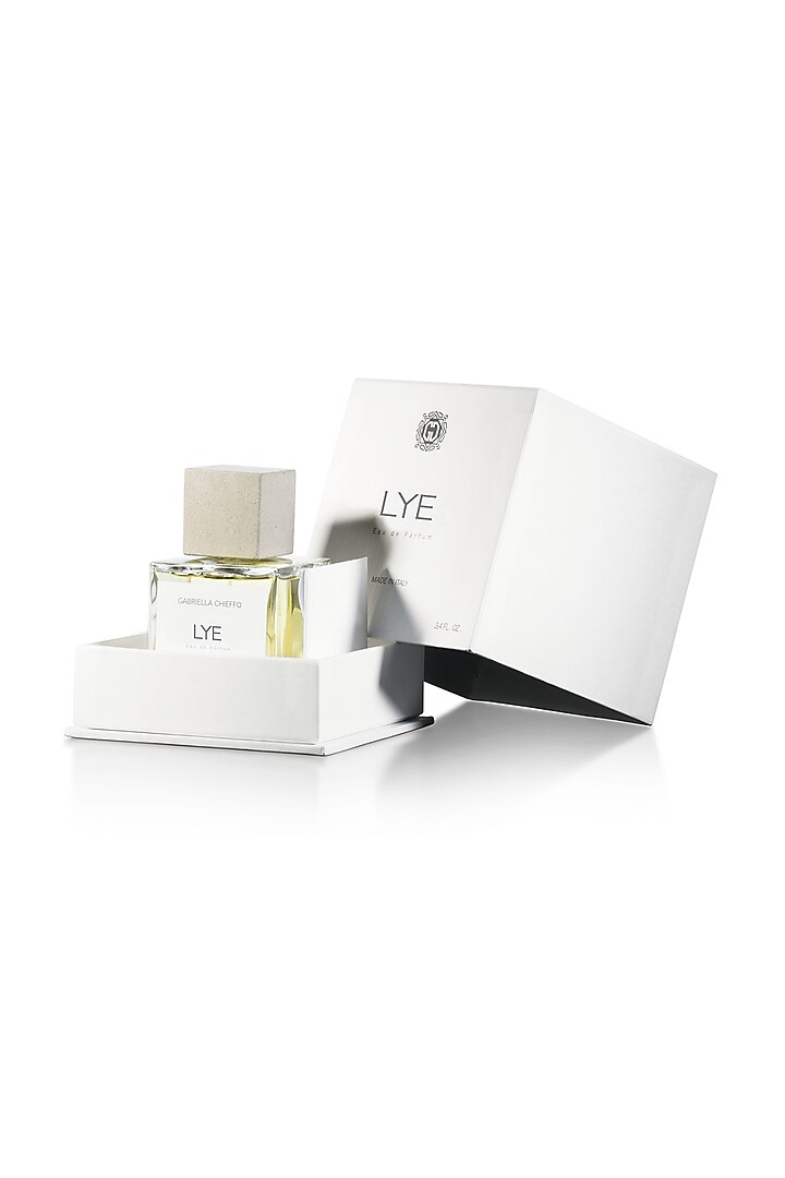 Powdery Light Fragrance by Gabriella Cheiffo X Scentido at Pernia's Pop Up Shop