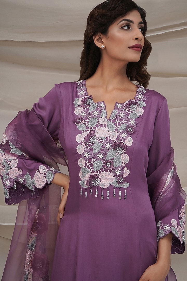 Lavender Modal Silk Floral Embroidered Kurta Set by GEE SIN by Geetanjali Singh at Pernia's Pop Up Shop