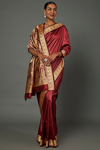 Maroon Ghicha Silk Weaved Saree Set by Label GehnaSamah