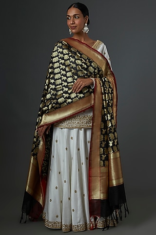 Black & Gold Banarasi Stole by Label GehnaSamah