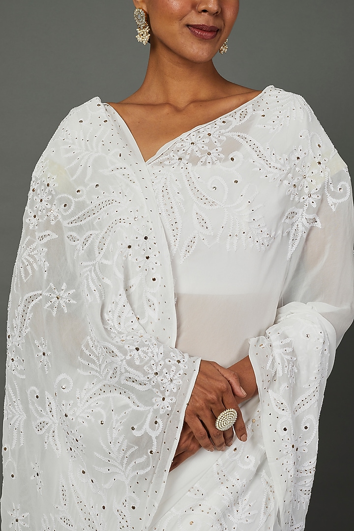 Pristine White Pure Georgette Embroidered Party Wear Saree Set by Label GehnaSamah at Pernia's Pop Up Shop