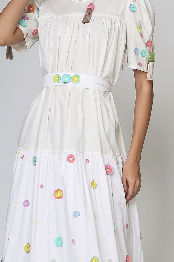 White Cotton Maxi Dress With Applique Work by Geisha Designs at Pernia's  Pop Up Shop 2026