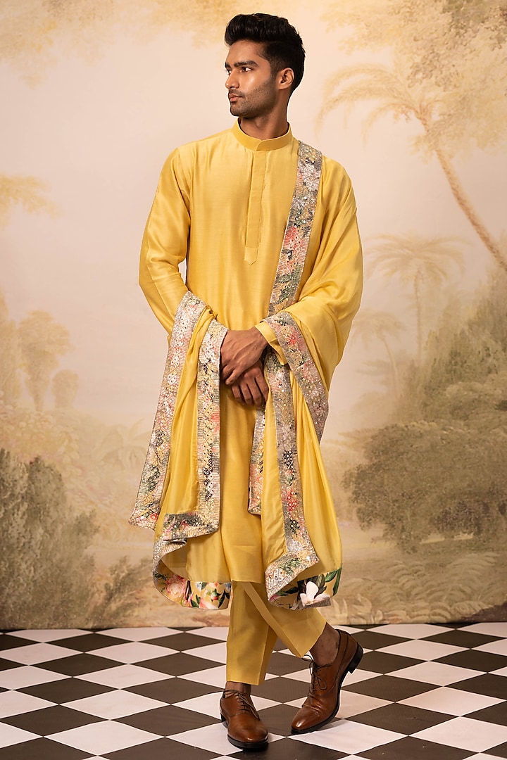 Yellow Chanderi & Soft Silk Kurta Set by Geethika Kanumilli Men
